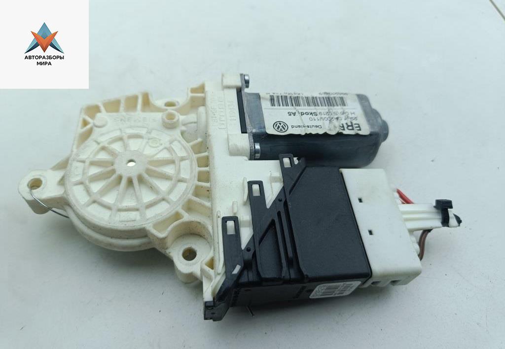 моторчик стеклоподъемника задний правый Skoda Octavia mk2 (A5 1Z) 2005, 1.6 л., бензин, МКПП, чёрный, универсал, 1K0959704B - фото №1