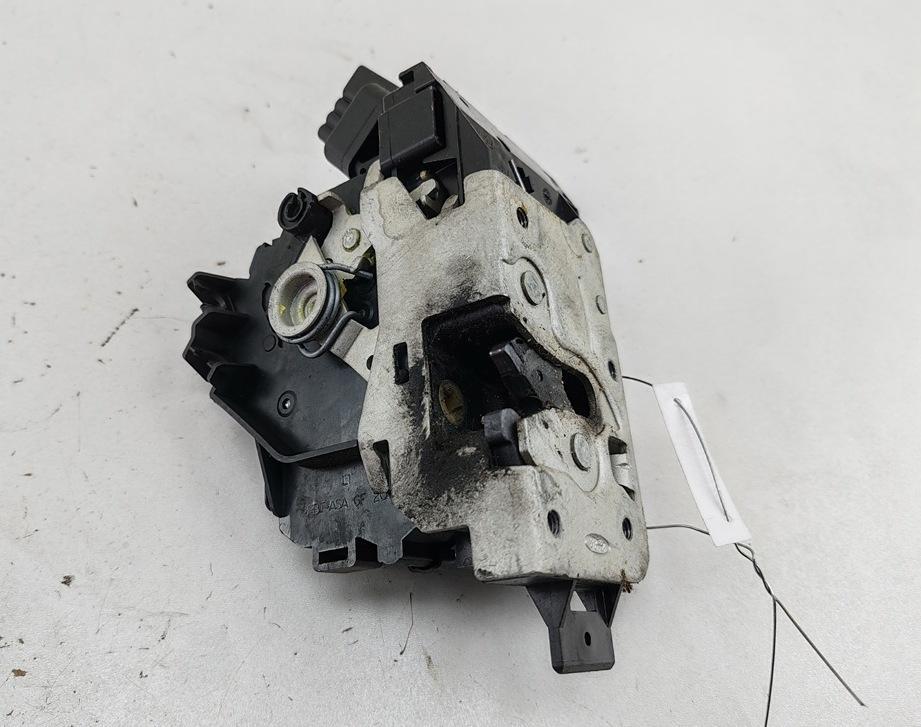 замок двери задней левой Ford Focus I 2004, 1.6 л., i, бензин, АКПП, синий, универсал, 2S4AA26413DB