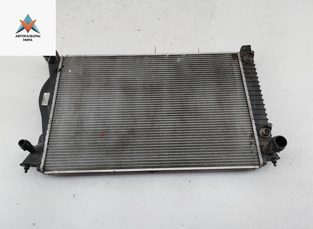 радиатор охлаждения Audi A6 4F/C6 2004, 2.4 л., бензин, АКПП, серый, седан, 4F0121251 - фото №1