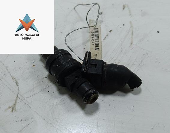 форсунка Volkswagen Passat B5 1998, 1.8 л., бензин, МКПП, зелёный, универсал, 06A906031 - фото №1