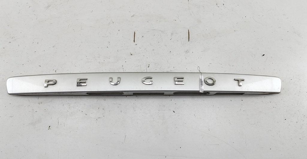 накладка подсветки номера Peugeot 308 T7 2008, 1.6 л., бензин, МКПП, чёрный, универсал, 96806028
