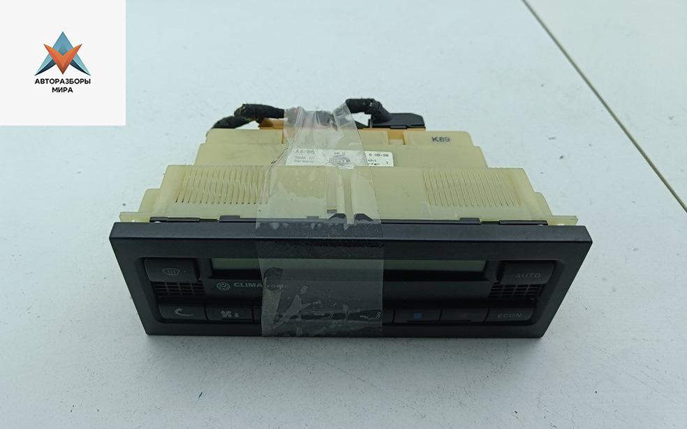 блок управления печки / климат-контроля Volkswagen Passat B5 1998, 1.8 л., бензин, МКПП, зелёный, универсал, 3B1907044A - фото №1