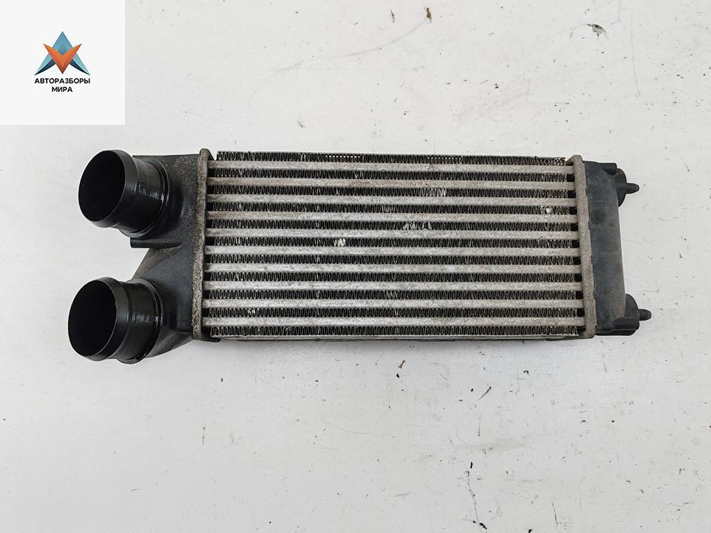 радиатор интеркулера Peugeot 308 T7 2008, 1.6 л., бензин, МКПП, чёрный, универсал, 9656503480 - фото №1