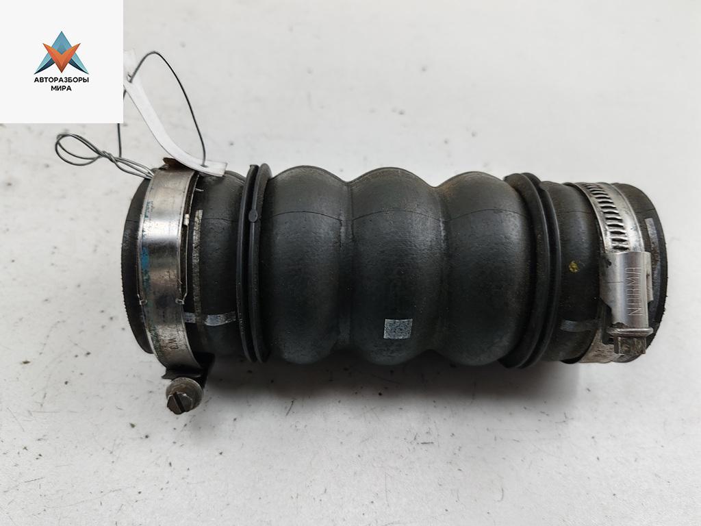 патрубок интеркулера Peugeot 308 T7 2008, 1.6 л., бензин, МКПП, чёрный, универсал, 9660847680 - фото №1