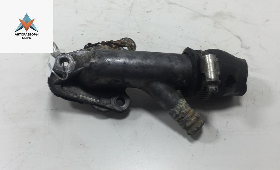 фланец (тройник) системы охлаждения BMW 3 серия E36 1991, 1.8 л., бензин, АКПП, синий, седан - фото №1