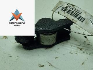 коромысло клапана (рокер) Volkswagen Golf 4 поколение 2000, 1.4 л., бензин, МКПП, серый, хетчбэк 5 дв.