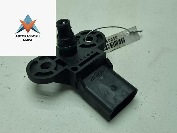 датчик абсолютного давления Volkswagen Golf 4 поколение 2000, 1.4 л., бензин, МКПП, серый, хетчбэк 5 дв., 06B906051 - фото №1