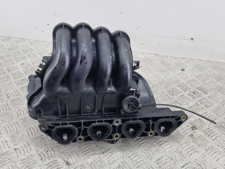 коллектор впускной Volkswagen Golf-4 2000, 1.4 л., бензин, хетчбэк 5 дв., 00303609