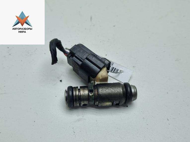 форсунка Volkswagen Golf 5 поколение 2005, 1.4 л., бензин, МКПП, синий, хетчбэк 5 дв., 036031AC - фото №1