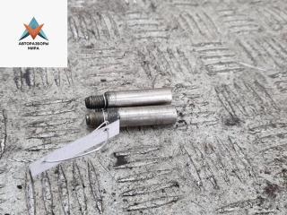 Болт крепления Volkswagen Golf 4 поколение 1999, 1.6 л., бензин, МКПП, чёрный, хетчбэк 3 дв.