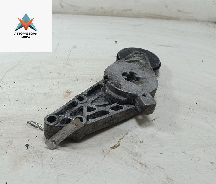 механизм натяжения ремня, цепи Volkswagen Passat B5 1999, 1.6 л., бензин, МКПП, синий, универсал - фото №1