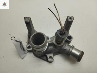 фланец (тройник) системы охлаждения Ford Focus 2 поколение [рестайлинг] 2007, 1.6 л., i, бензин, МКПП, чёрный, универсал, 1N1G8594