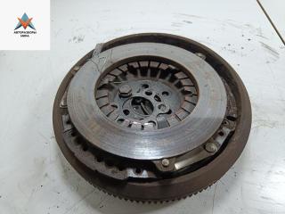 маховик Volkswagen Golf 3 поколение 1995, 1.6 л., бензин, МКПП, чёрный, хетчбэк 5 дв.