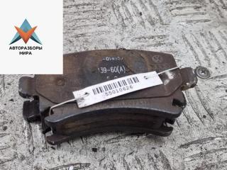 Колодки тормозные задние Volkswagen Caddy 3 поколение 2007, 1.4 л., бензин, МКПП, красный, фургон