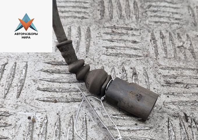 разъем (фишка) проводки Volkswagen Bora 1 поколение 2004, 2.0 л., бензин, МКПП, чёрный, седан, 1J0973802 - фото №1