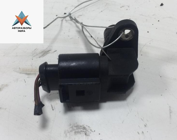 датчик распредвала Volkswagen Bora 1 поколение 2002, 2.3 л., бензин, МКПП, серый, универсал, 06A905161A - фото №1