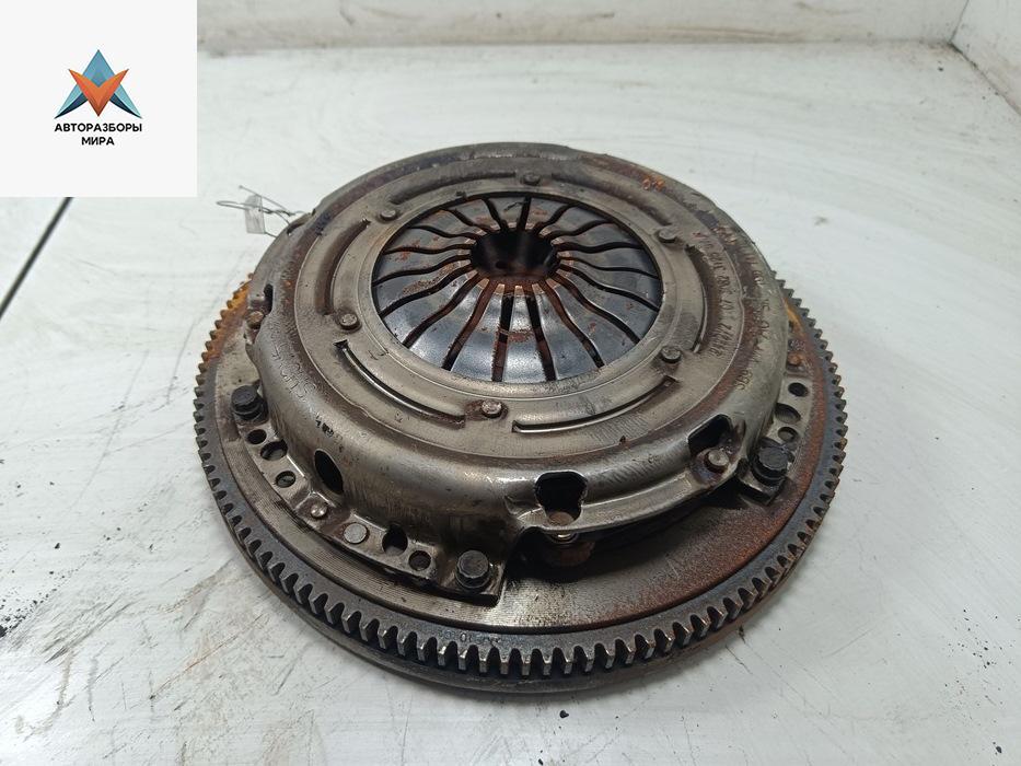 маховик Skoda Fabia 1 поколение (6Y) 2002, 1.2 л., бензин, МКПП, синий, хетчбэк 5 дв. - фото №1