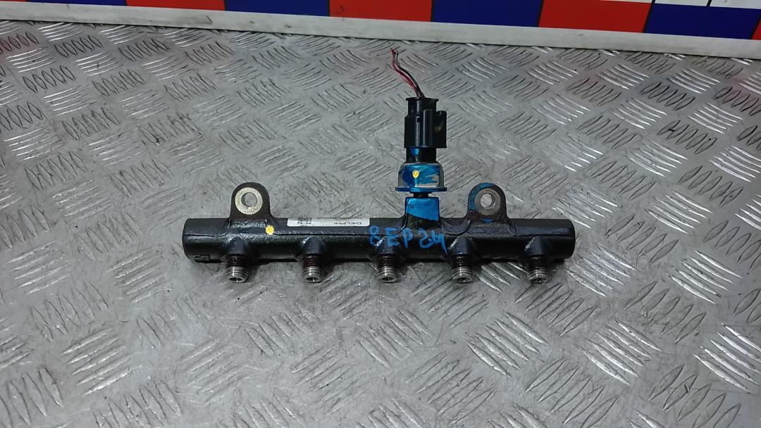 топливная рампа Peugeot 508 1 поколение 2010, 2.0 л., HDi, дизель, МКПП, универсал, 9656391180 - фото №1