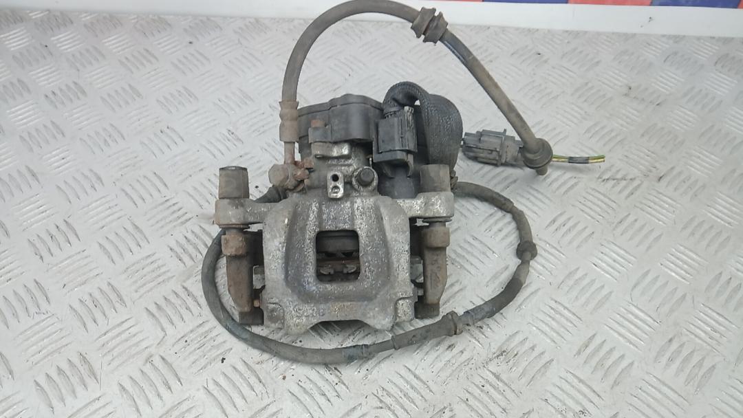 суппорт задний правый Land Rover Range Rover Evoque L551 2018, 2.0 л., дизель, МКПП, внедорожник 5 дв. - фото №1