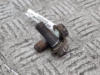Болт крепления Volkswagen Passat B4 1994, 2.0 л., бензин, МКПП, красный, седан