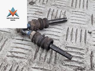 Болт крепления Volkswagen Golf 4 поколение 2000, 1.4 л., бензин, МКПП, синий, хетчбэк 5 дв.