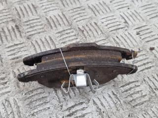 Колодки тормозные передние Volkswagen Touran 1 поколение 2005, 1.6 л., бензин, МКПП, зелёный, минивэн