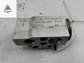 расширительный клапан кондиционера Volkswagen Passat B6 2007, 2.0 л., бензин, МКПП, синий, универсал, 1K0820679