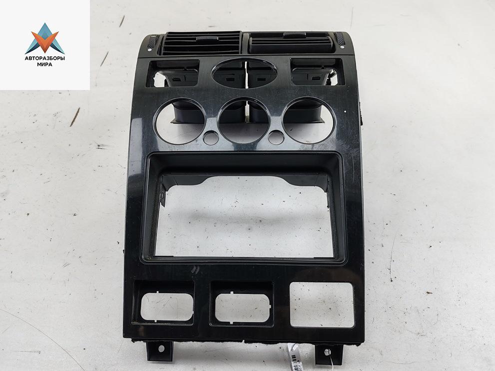 рамка под магнитолу Ford Mondeo 3 поколение 2002, 2.0 л., бензин, МКПП, зелёный, универсал, 1S7118522 - фото №1