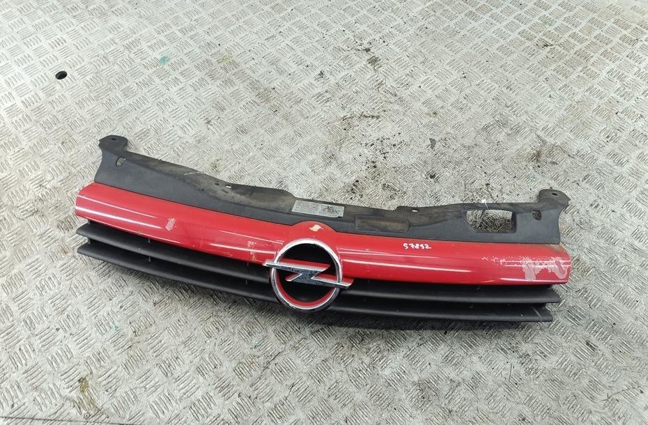 решетка радиатора Opel Astra H 2004, красный, хетчбэк 5 дв., 13108463