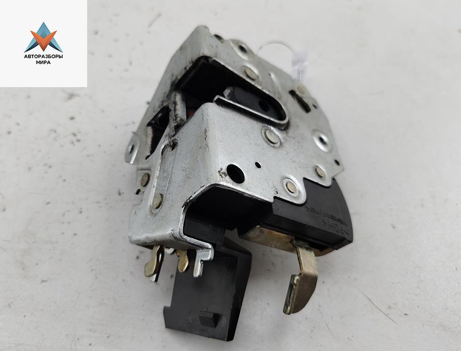 замок двери задней левой BMW 3 серия E36 1993, 2.0 л., бензин, АКПП, серый, седан, 8122419 - фото №1