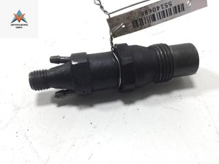 форсунка Volkswagen Transporter T4 1996, 2.4 л., дизель, МКПП, белый, микроавтобус, 068130202