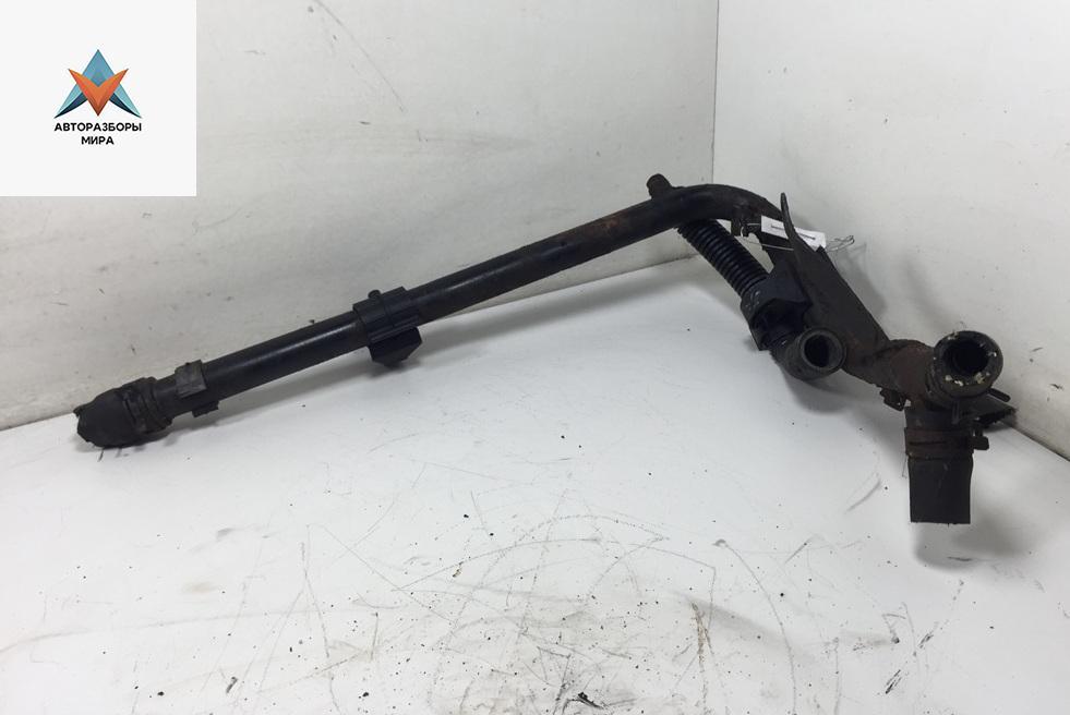 трубка охлаждающей жидкости Volkswagen Transporter T4 1997, 2.4 л., дизель, МКПП - фото №1