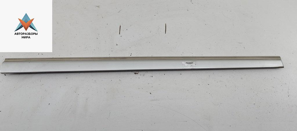 молдинг двери передней правой Mercedes-Benz C-Класс W203/S203/CL203 2000, 2.2 л., дизель, МКПП, серый, седан, 2036905062 - фото №1