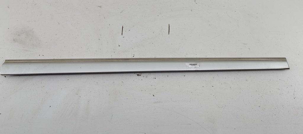 молдинг двери передней правой Mercedes-Benz C W203 2000, 2.2 л., дизель, МКПП, серый, седан, 2036905062