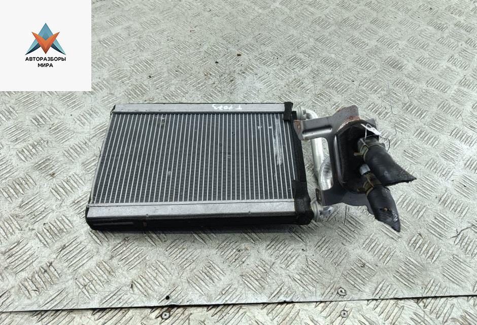 радиатор отопителя (печки) Mitsubishi Space Wagon 3 поколение (Typ N50) 1999, 2.4 л., бензин, МКПП, серый, минивэн - фото №1