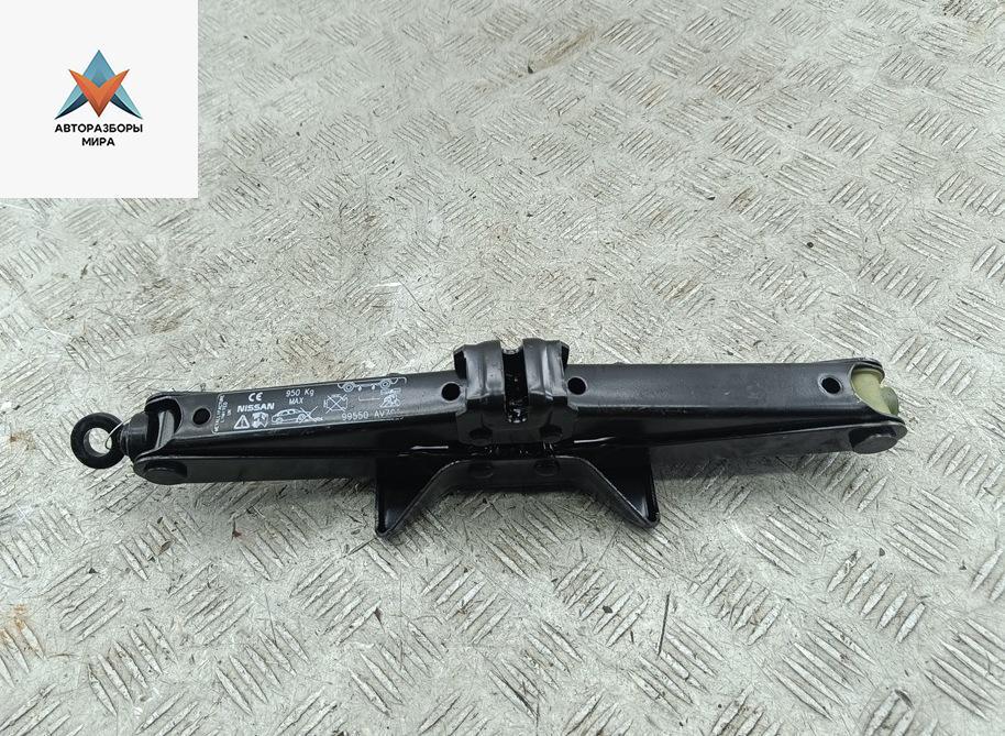домкрат Nissan Primera P12 2006, 1.8 л., бензин, МКПП, чёрный, универсал, 99550AV701 - фото №1