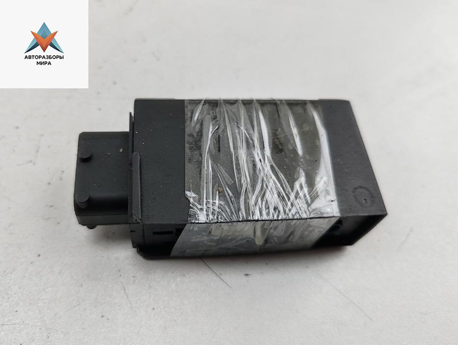 активатор (привод) замка двери BMW 3 серия E36 1993, 2.0 л., бензин, АКПП, серый, седан, 1387606 - фото №1