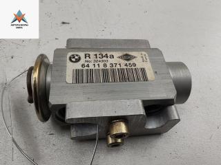 расширительный клапан кондиционера BMW 5 серия E39 [рестайлинг] 2000, 2.8 л., бензин, АКПП, чёрный, универсал, 8371459