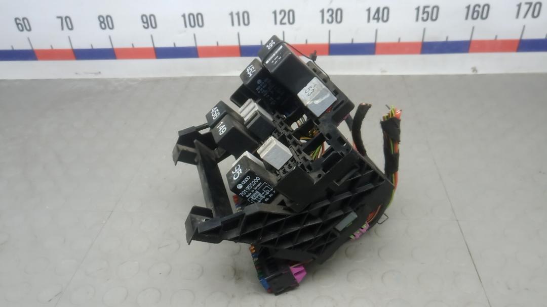 блок предохранителей Volkswagen Passat B6 2007, 2.0 л., дизель, МКПП, седан, 7M493749 - фото №1