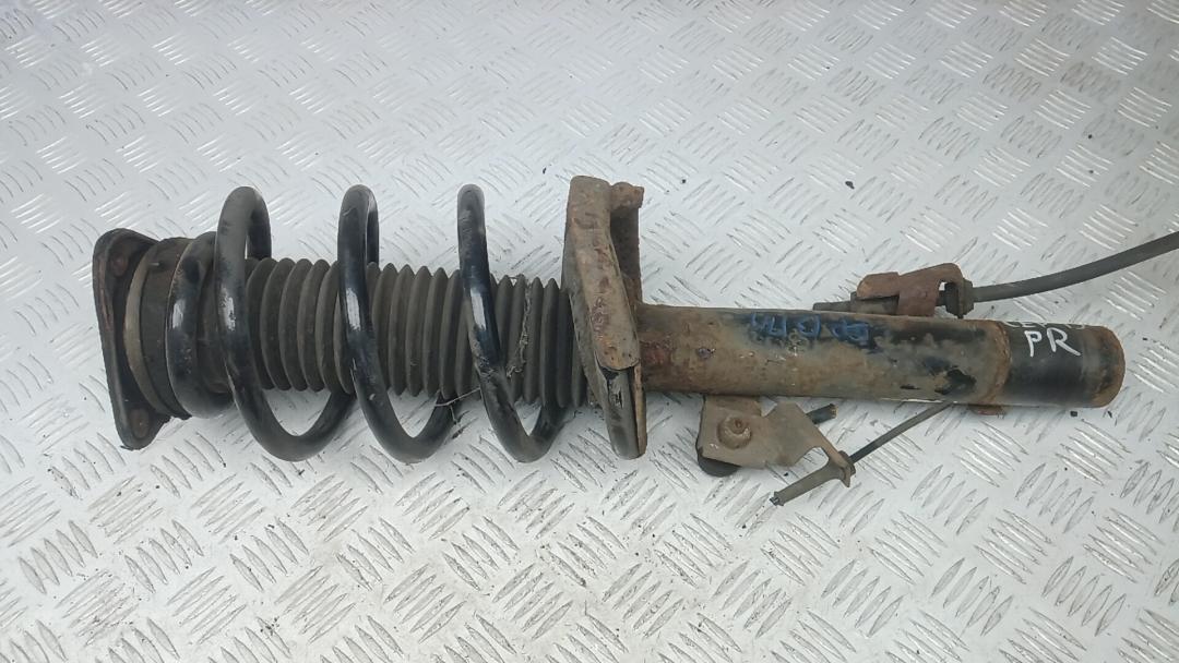 Стойка Ford Kuga 1 поколение 2009, 2.0 л., TDCi 4x4, дизель, МКПП, внедорожник 5 дв. - фото №1