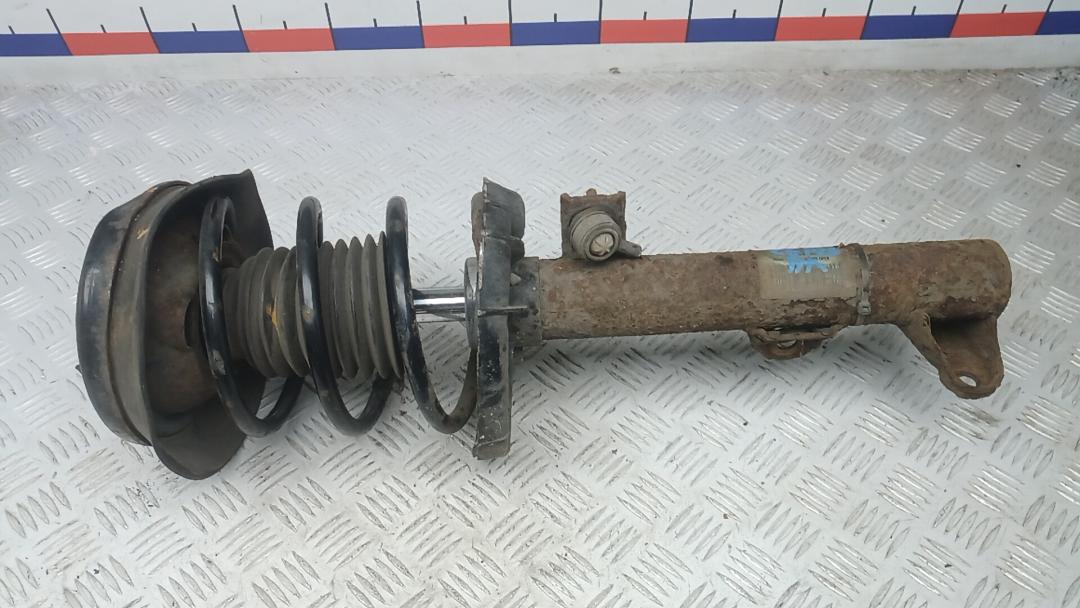 Стойка Mercedes-Benz CLK-Класс C209/A209 2004, 2.7 л., D 270 CDI, дизель, АКПП, купе - фото №1