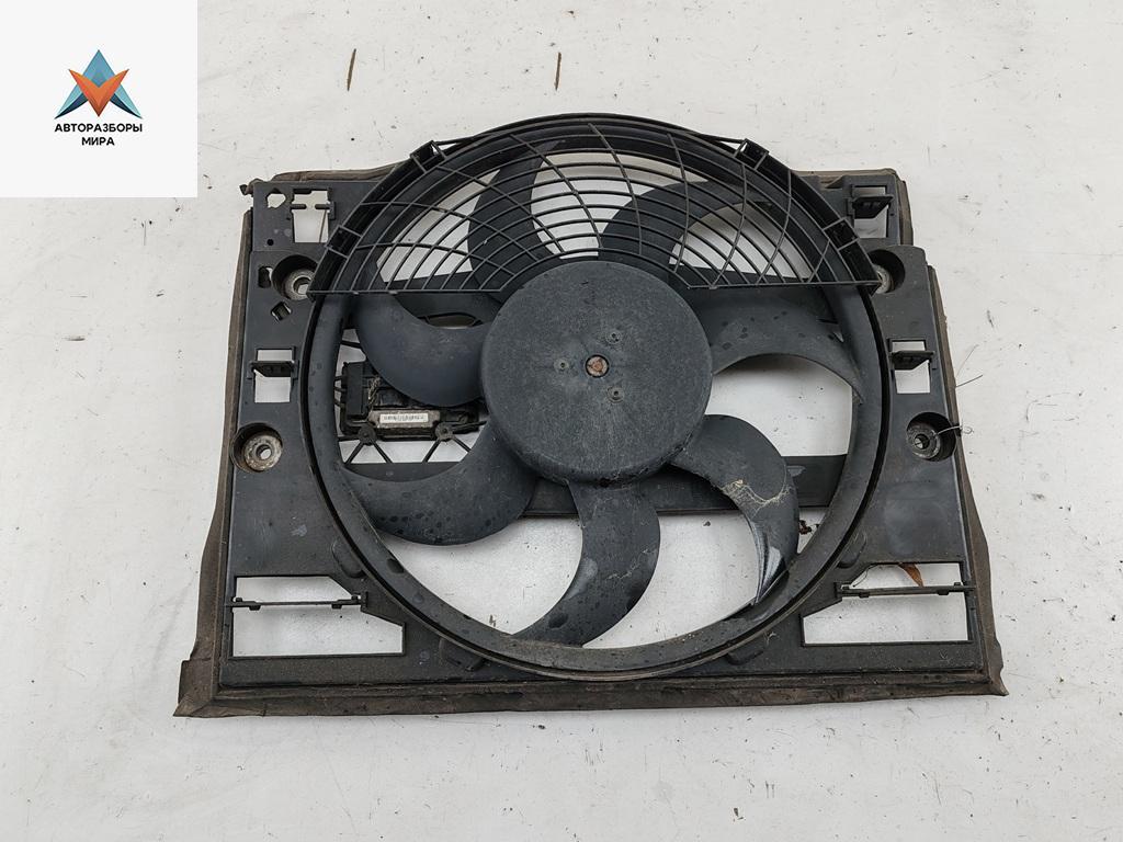 вентилятор радиатора BMW 3 серия E46 2000, 2.0 л., бензин, АКПП, чёрный, седан - фото №1