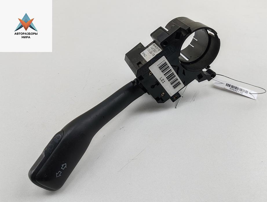 переключатель поворотов Volkswagen Passat B5 1999, 1.6 л., бензин, МКПП, синий, универсал, 8L0953513G - фото №1
