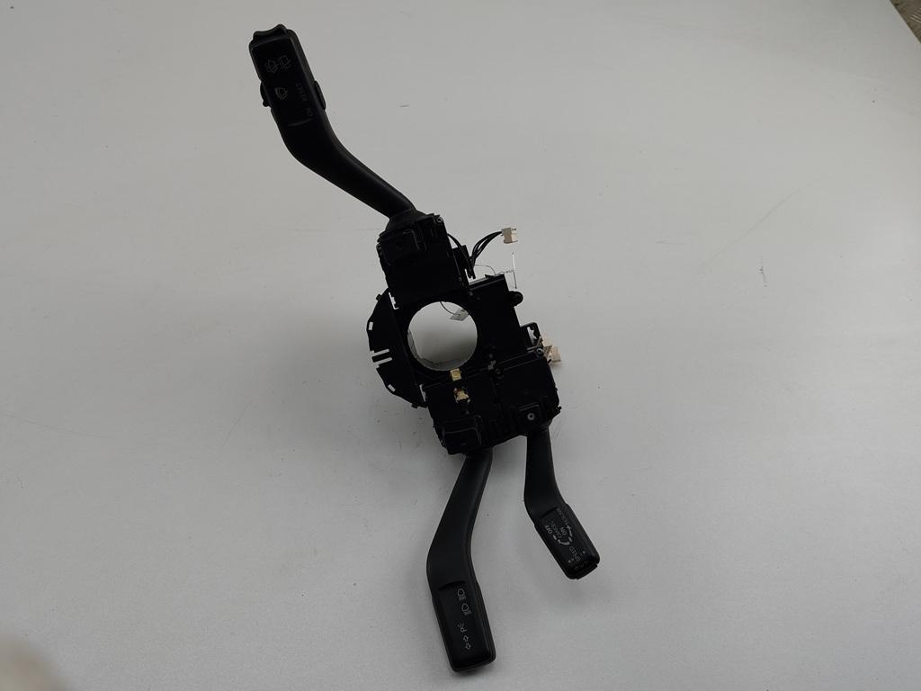 переключатель подрулевой Volkswagen Passat B6 2007, 2.0 л., бензин, МКПП, синий, универсал, 3C9953513C