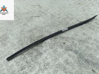 молдинг лобового стекла Volkswagen Passat B6 2007, 2.0 л., бензин, МКПП, синий, универсал, 3C0854327A