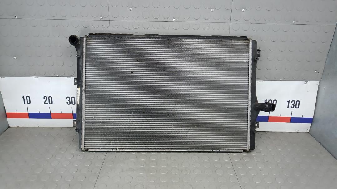 радиатор охлаждения Volkswagen Golf 6 поколение 2010, 2.0 л., TDi CR, дизель, МКПП, хетчбэк 5 дв. - фото №1
