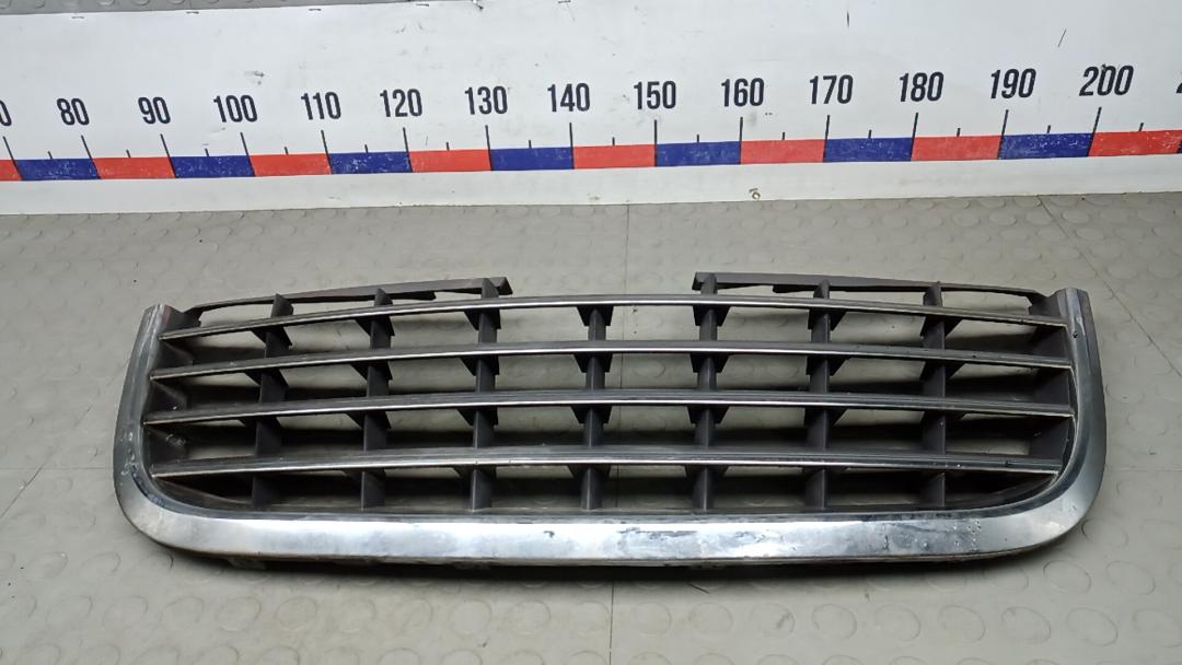 решетка радиатора Chrysler Voyager 5 поколение 2008, 2.8 л., дизель, АКПП, минивэн - фото №1