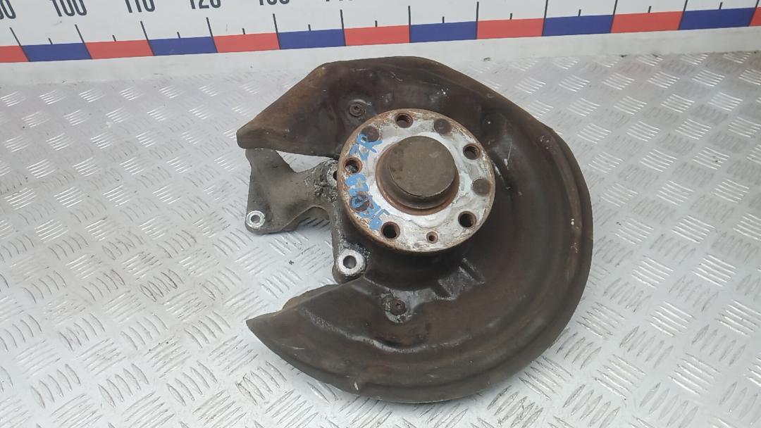 ступица задняя правая Volkswagen Passat B7 2011, 1.6 л., дизель, МКПП, седан - фото №1