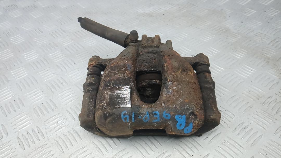 суппорт передний правый Peugeot 308 T7 2009, 1.6 л., дизель, МКПП, хетчбэк 5 дв. - фото №1