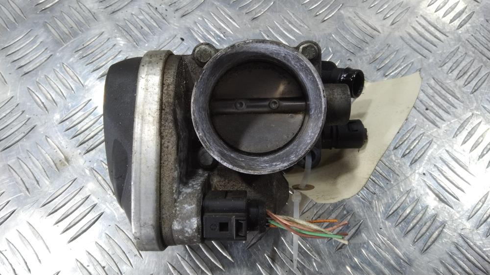 заслонка дроссельная Renault Megane 2 поколение 2005, цвет, 8200190230 - фото №1